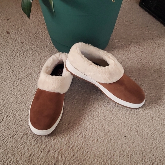 Blondo Shoes - Blondo Waterproof Slip-ons